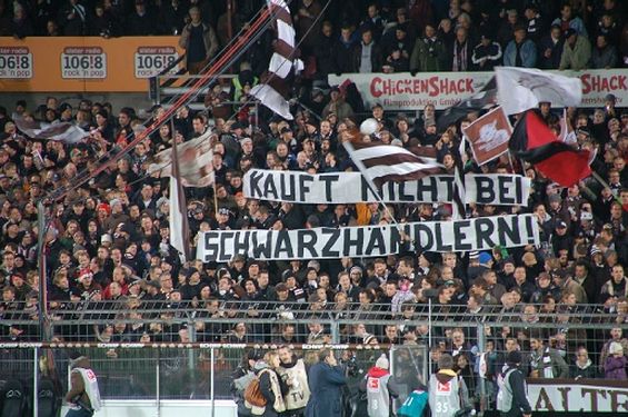 FC St. Pauli vs VfL Wolfsburg (1-1) (5)
