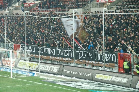 FC St. Pauli vs 1. FC Kaiserslautern (1-0) (11)