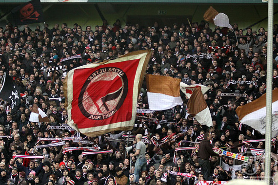 Borussia Dortmund vs FC St. Pauli (2-0) (9)