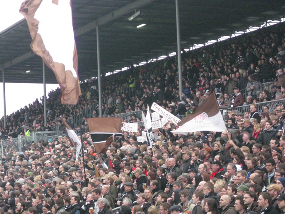 FC St. Pauli vs VfB Stuttgart (1-2) (27)