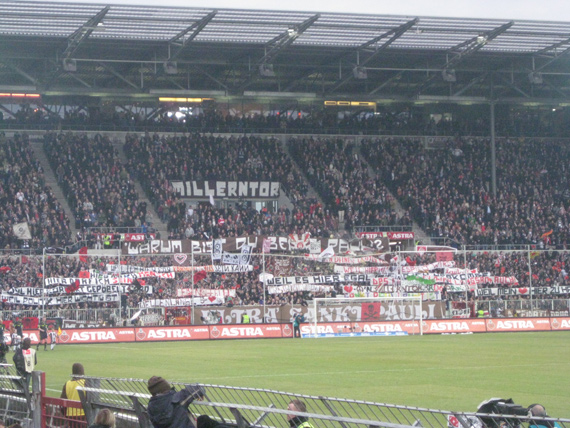 FC St. Pauli vs VfB Stuttgart (1-2) (36)