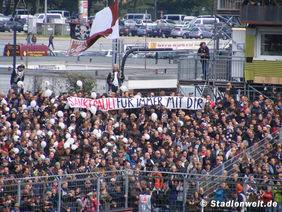 FC St. Pauli vs Hamburger SV (1-1) (8)