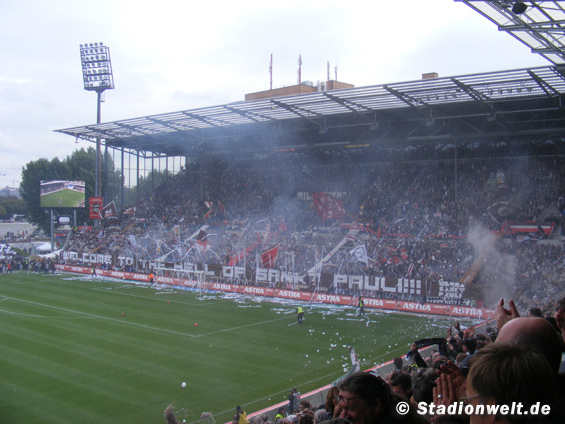 FC St. Pauli vs Hamburger SV (1-1) (18)
