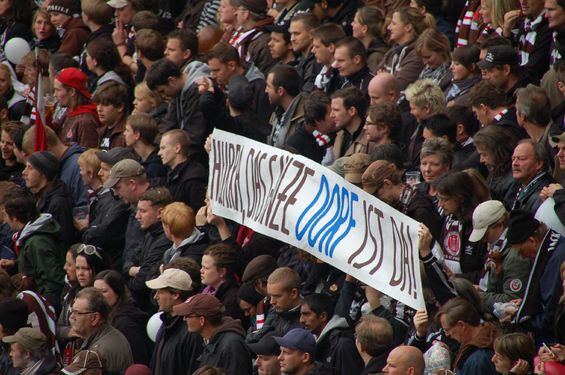 FC St. Pauli vs Hamburger SV (1-1) (38)