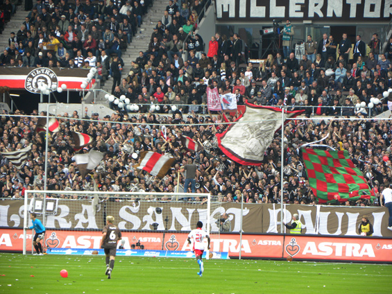 FC St. Pauli vs Hamburger SV (1-1) (55)