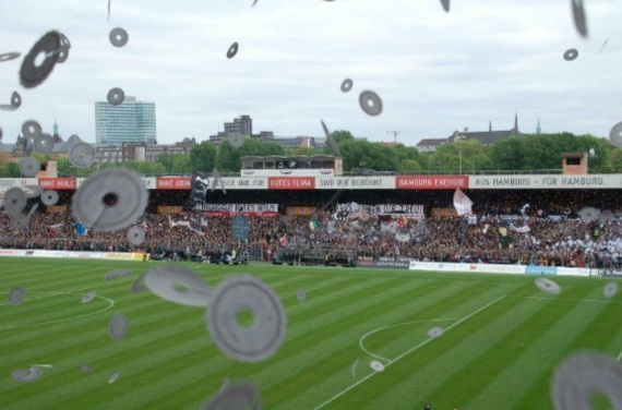 FC St. Pauli vs SC Paderborn (5-0) (12)