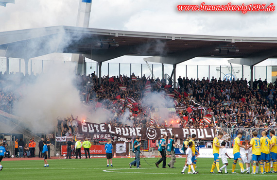 Eintracht Braunschweig vs FC St. Pauli (1-0) (3)