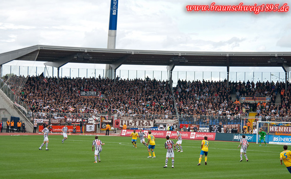 Eintracht Braunschweig vs FC St. Pauli (1-0) (7)