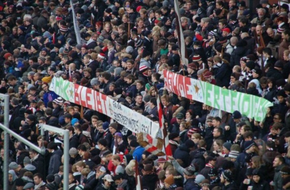FC St. Pauli vs 1. FC Kaiserslautern (1-0) (8)