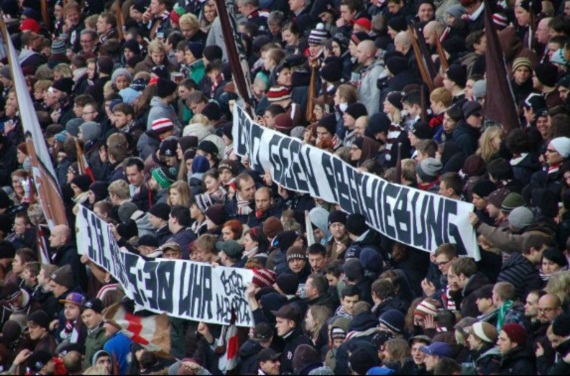 FC St. Pauli vs 1. FC Kaiserslautern (1-0) (9)