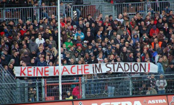FC St. Pauli vs VfR Aalen (0-1) (13)