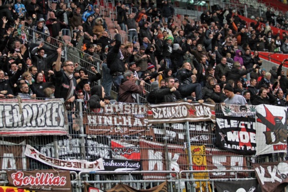 1. FC Kaiserslautern vs FC St. Pauli (4-1) (4)