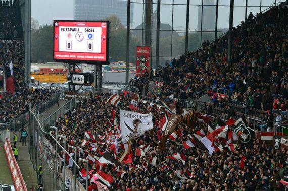 FC St. Pauli vs Karlsruher SC (0-4) (2)