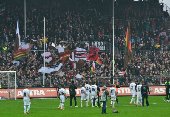 FC St. Pauli vs Karlsruher SC (0-4) (3)