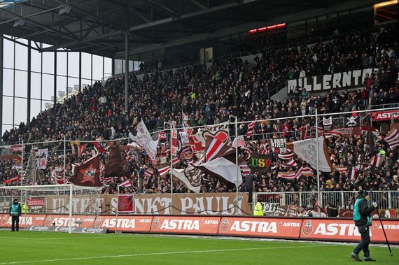 FC St. Pauli vs 1. FC Kaiserslautern (1-3) (1)