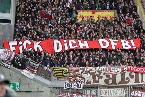1. FC Kaiserslautern vs FC St. Pauli (1-2) (2)