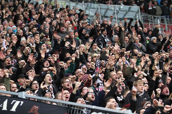1. FC Kaiserslautern vs FC St. Pauli (1-2) (3)