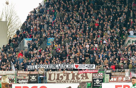 SpVgg Fürth vs FC St. Pauli (0-2) (14)