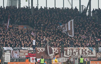 Eintracht Braunschweig vs FC St. Pauli (1-2)