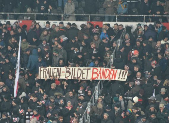 FC St. Pauli vs Dynamo Dresden (2-0) (7)