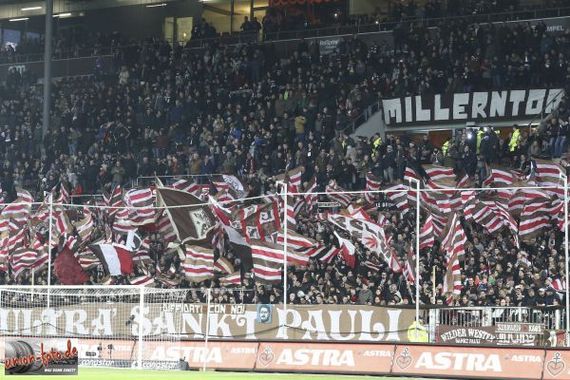 FC St. Pauli vs 1. FC Union Berlin (1-2) (23)