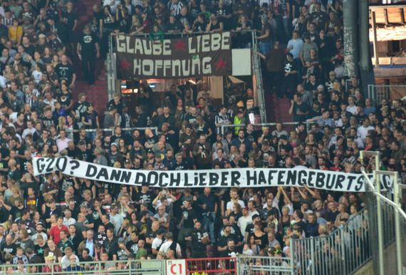 FC St. Pauli vs Dynamo Dresden (2-2) (6)