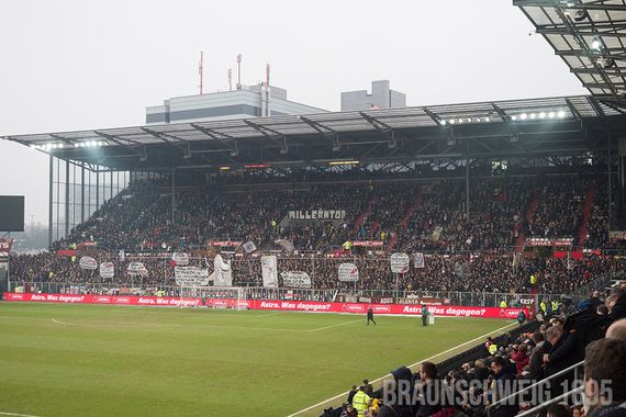 FC St. Pauli vs Eintracht Braunschweig (0-0) (3)