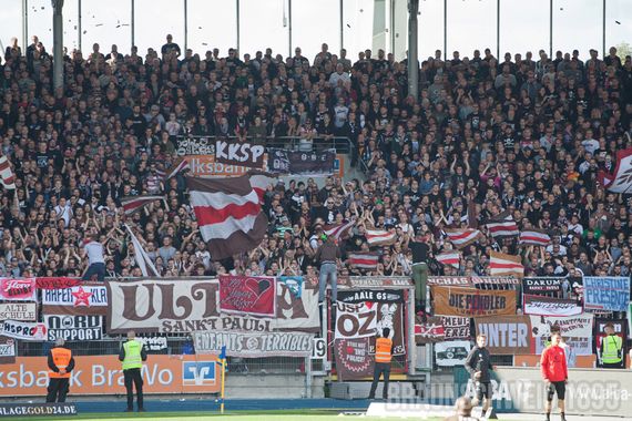 Eintracht Braunschweig vs FC St. Pauli (0-1) (5)