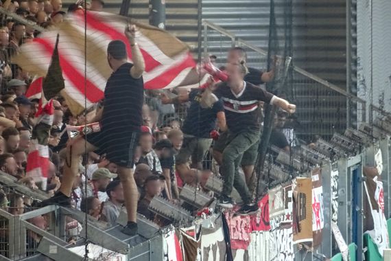 SV Wehen Wiesbaden vs FC St. Pauli (3-2 n.V.) (2)