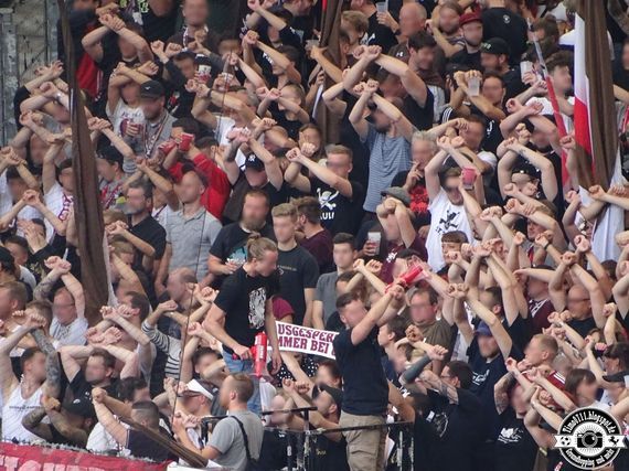 VfB Stuttgart vs FC St. Pauli (2-1) (7)