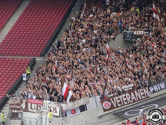 VfB Stuttgart vs FC St. Pauli (2-1) (8)