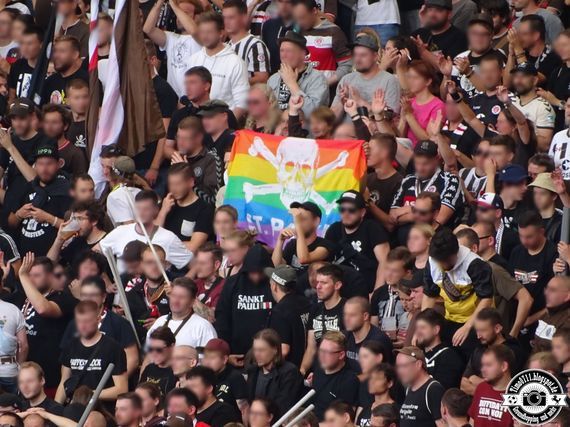VfB Stuttgart vs FC St. Pauli (2-1) (13)
