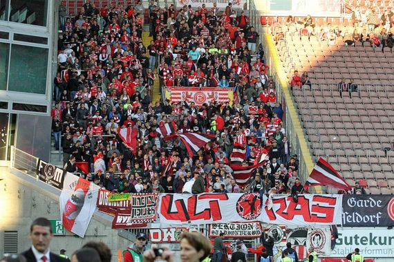 1. FC Kaiserslautern vs Fortuna Düsseldorf (3-0) (1)