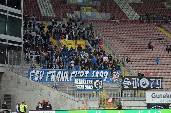 1. FC Kaiserslautern vs FSV Frankfurt (1-0) (1)