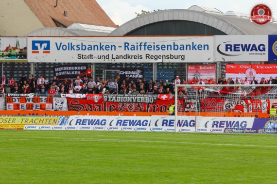 SSV Jahn Regensburg vs Hallescher FC (2-4) (1)