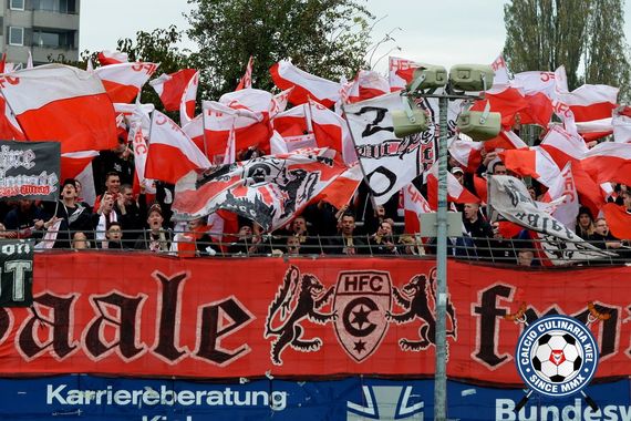Holstein Kiel vs Hallescher FC (3-0) (4)