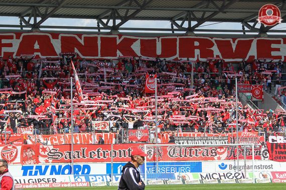 Hallescher FC vs SSV Jahn Regensburg (2-1) (2)