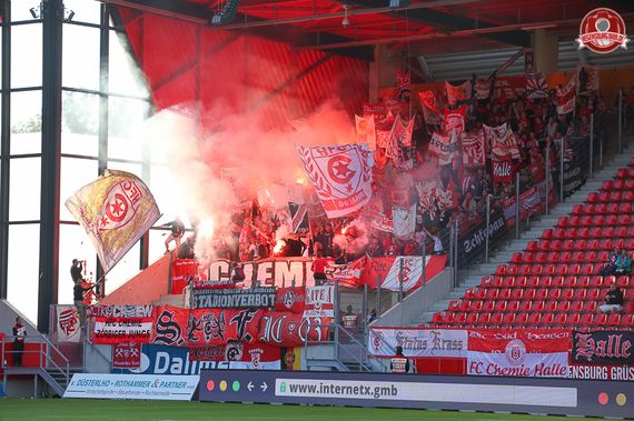 SSV Jahn Regensburg vs Hallescher FC (2-0) (2)