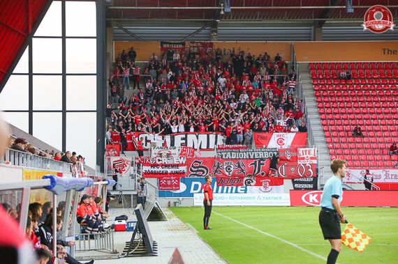 SSV Jahn Regensburg vs Hallescher FC (2-0) (5)