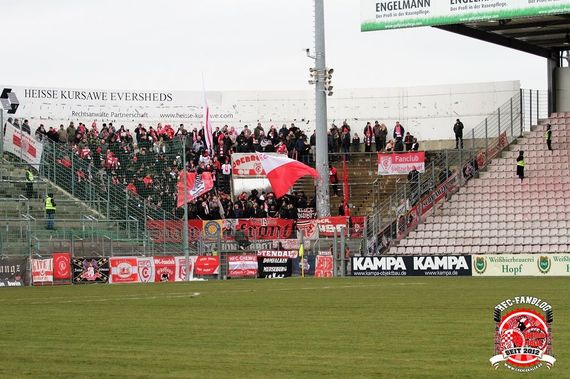 SpVgg Unterhaching vs Hallescher FC (1-1) (3)