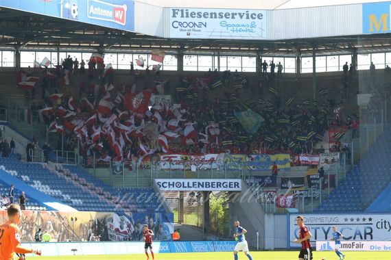 FC Hansa Rostock vs Hallescher FC (4-2) (4)