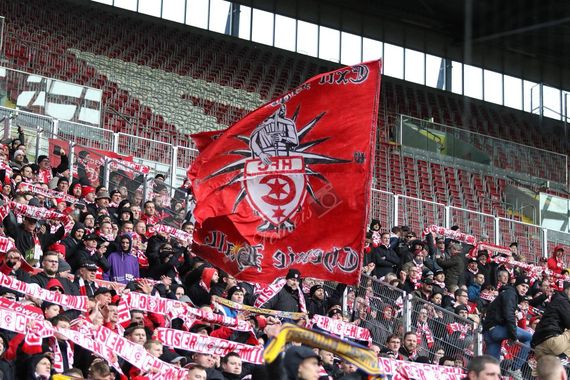 1. FC Kaiserslautern vs Hallescher FC (0-0) (2)