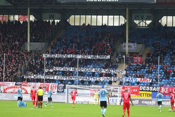 SV Waldhof Mannheim 07 vs Hallescher FC (0-4) (10)