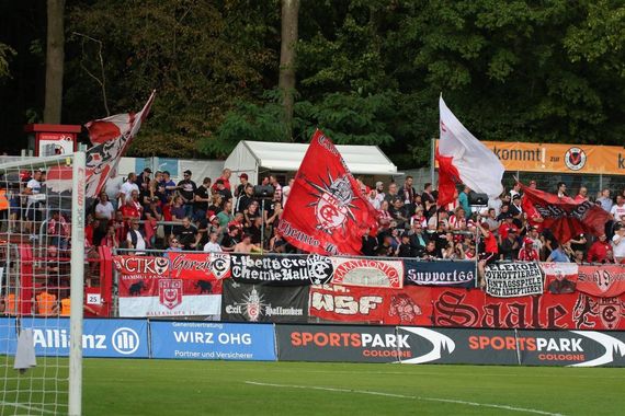 FC Viktoria Köln vs Hallescher FC (0-2) (6)