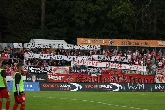 FC Viktoria Köln vs Hallescher FC (0-2) (8)