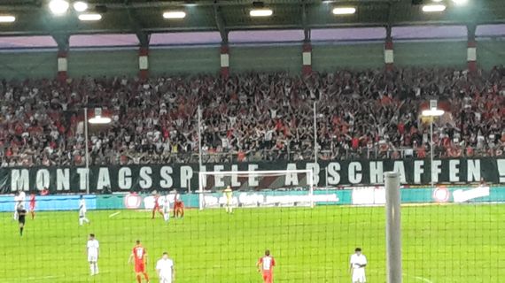 Hallescher FC vs FC Bayern München II (1-2) (1)