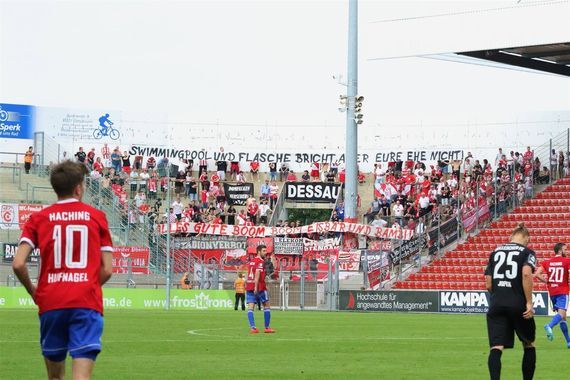 SpVgg Unterhaching vs Hallescher FC (0-3) (2)