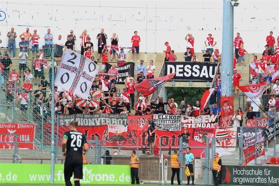 SpVgg Unterhaching vs Hallescher FC (0-3) (3)