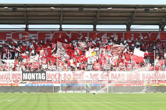 Hallescher FC vs SG Sonnenhof-Großaspach (4-0) (3)