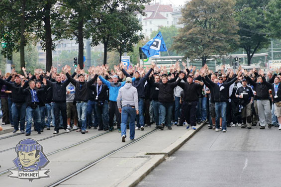 Rapid Wien vs Hamburger SV (3-0)